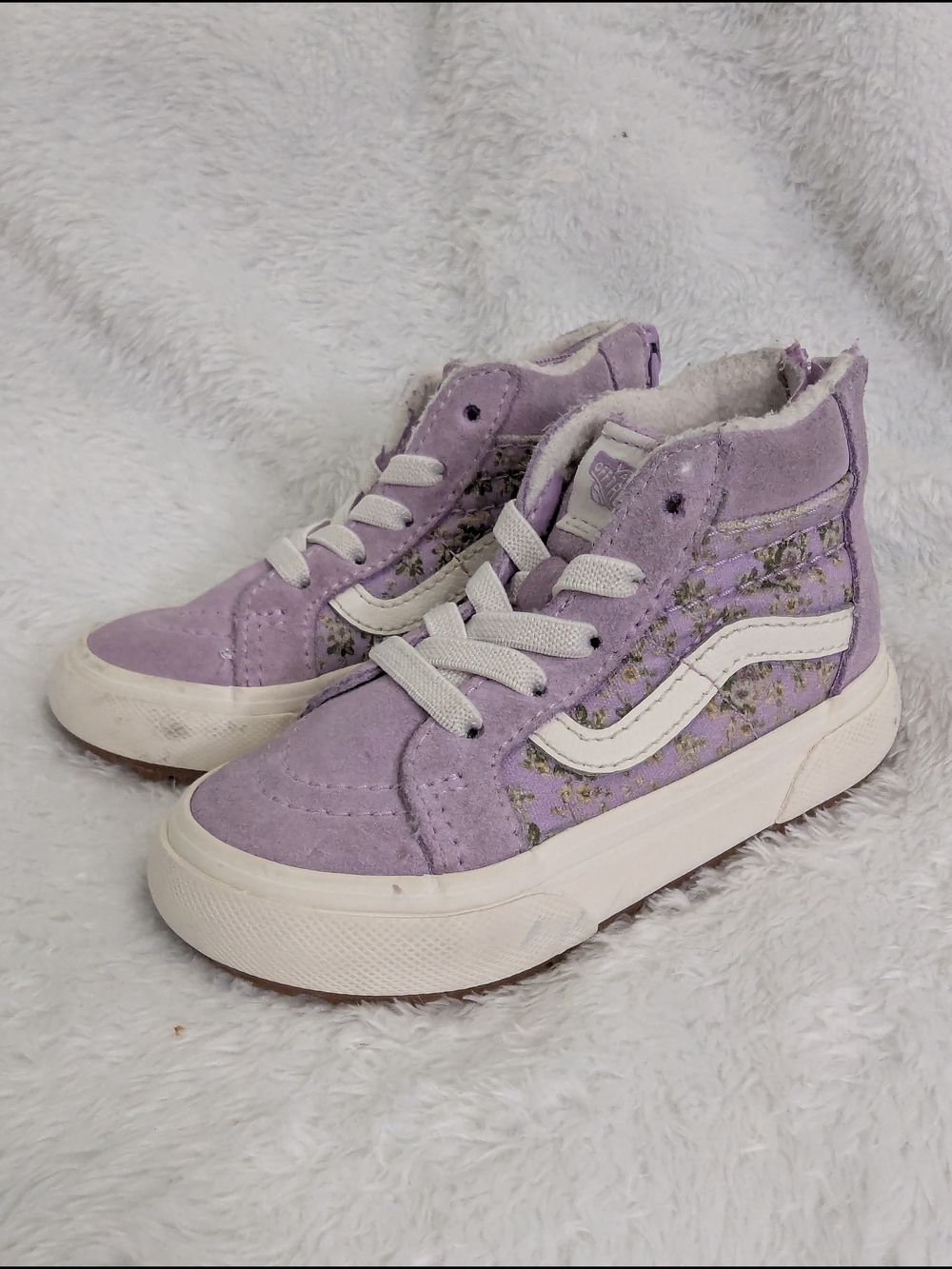 Vans Kids High-Top Sneakers in Lavender with White Stripe
